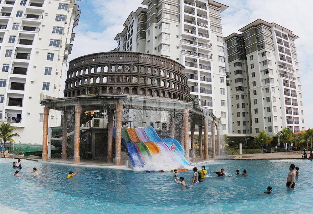 Bayou Lagoon Park Resort Malacca Extérieur photo