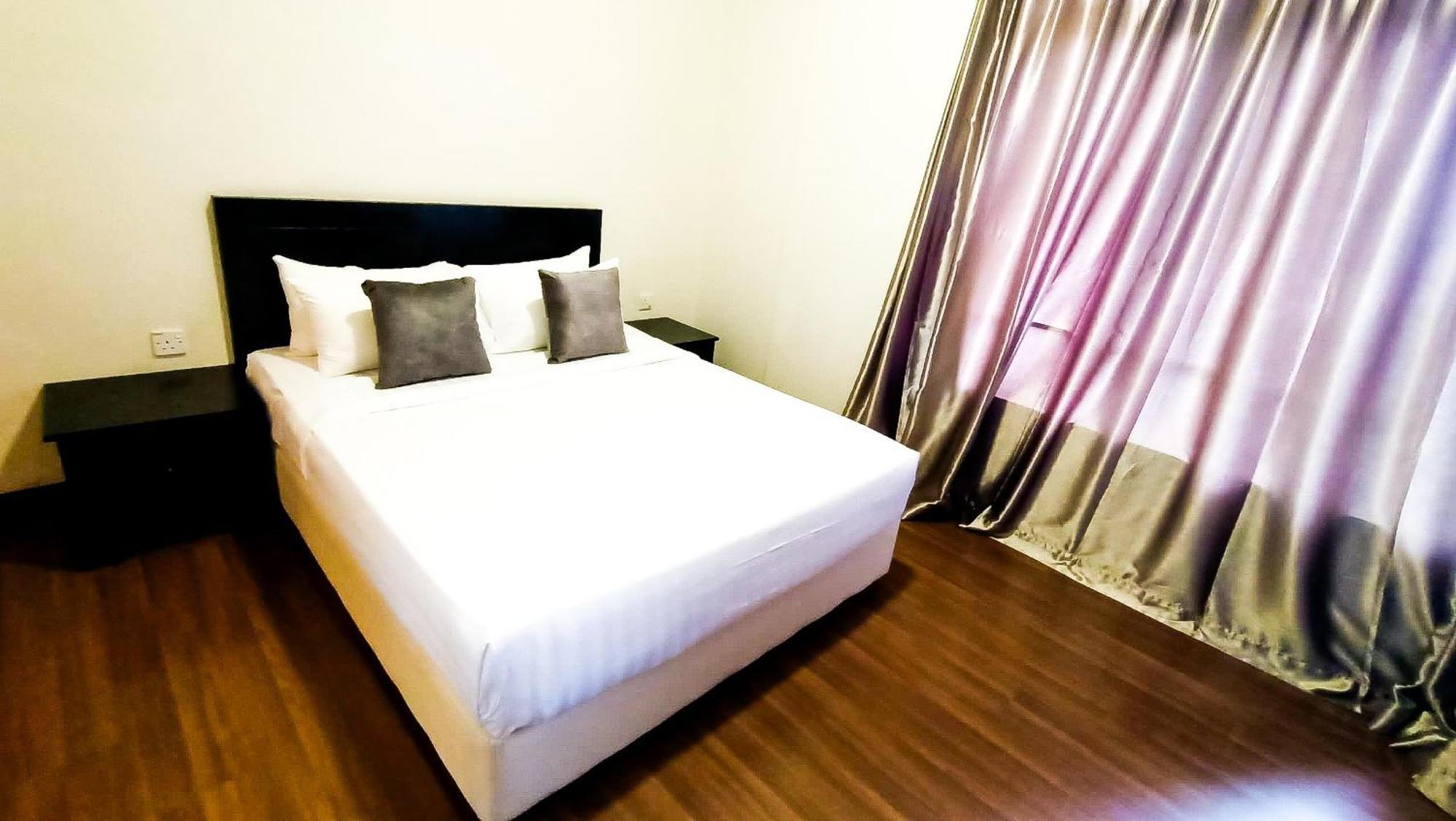 Bayou Lagoon Park Resort Malacca Extérieur photo