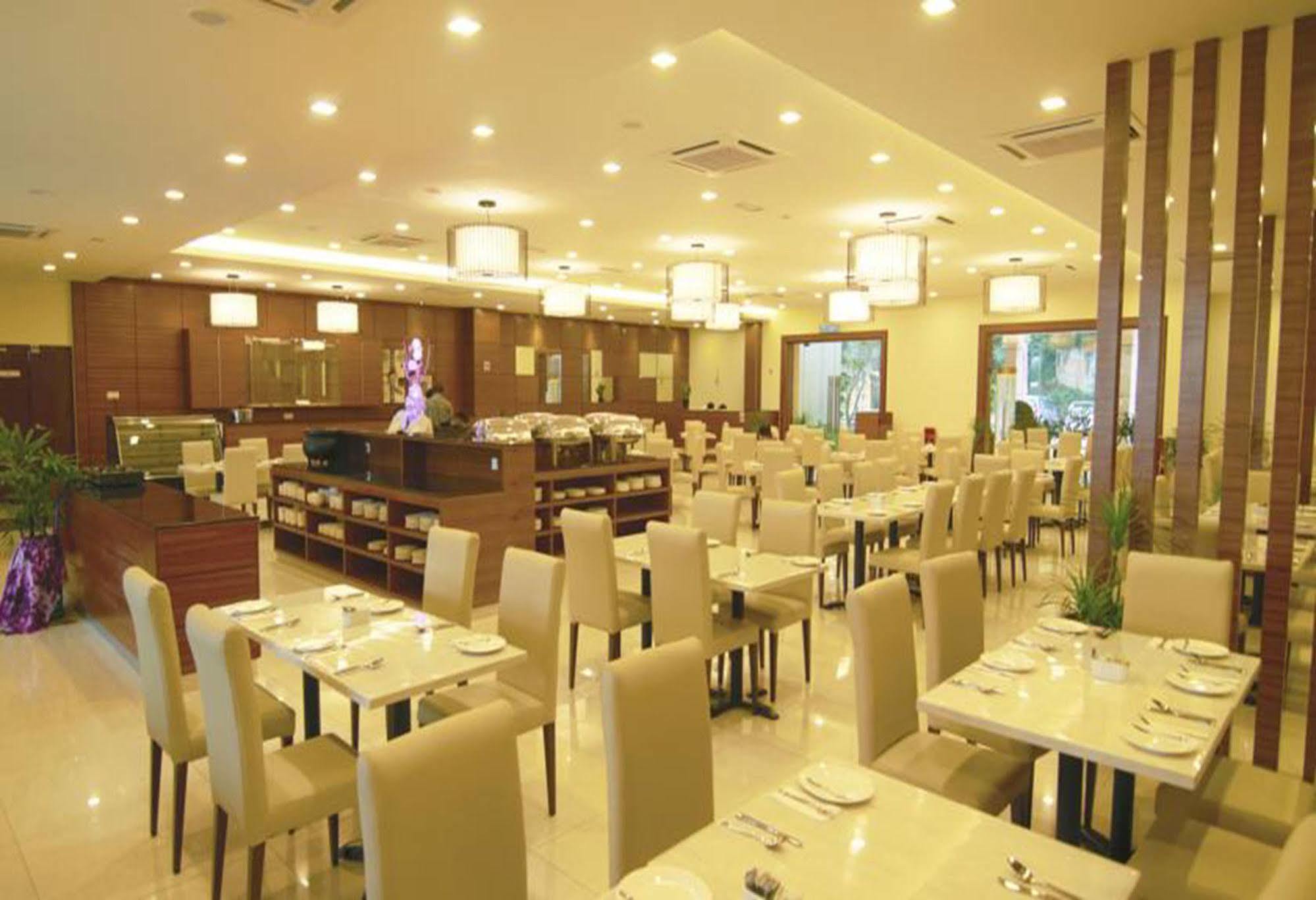 Bayou Lagoon Park Resort Malacca Extérieur photo